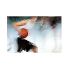 Sticker Déco Joueur dans un Match de Basketball